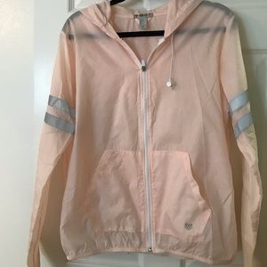 Wind breaker